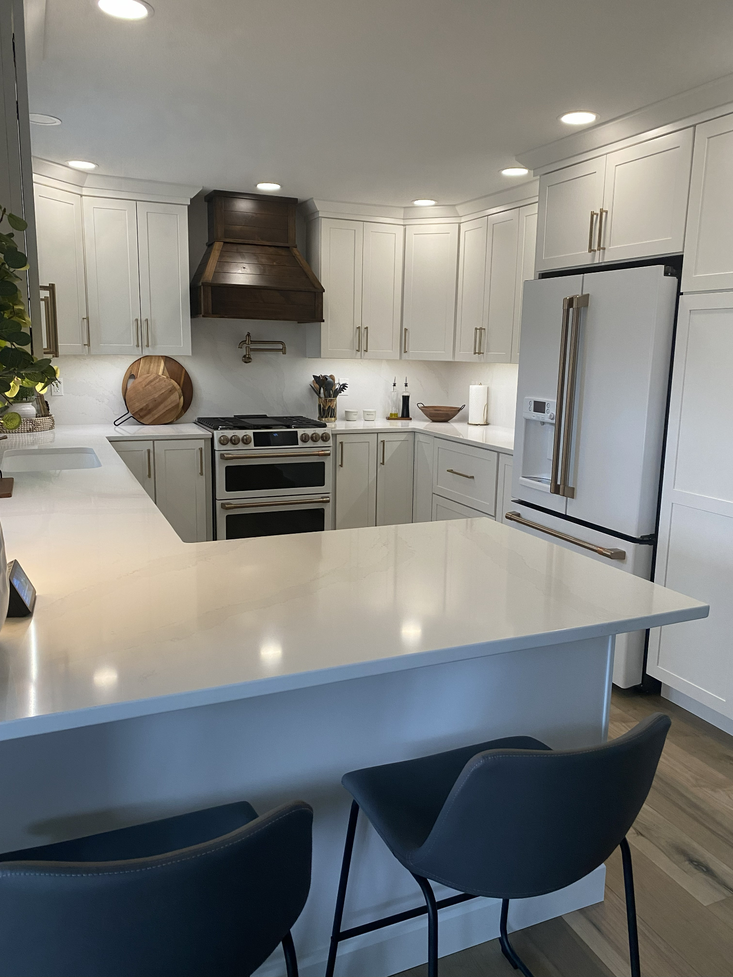 Modern Farmhouse Kitchen - Kitchen project in Cedar Valley, IA
